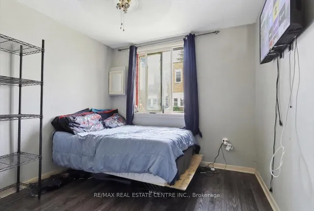 233 King St, Welland 2