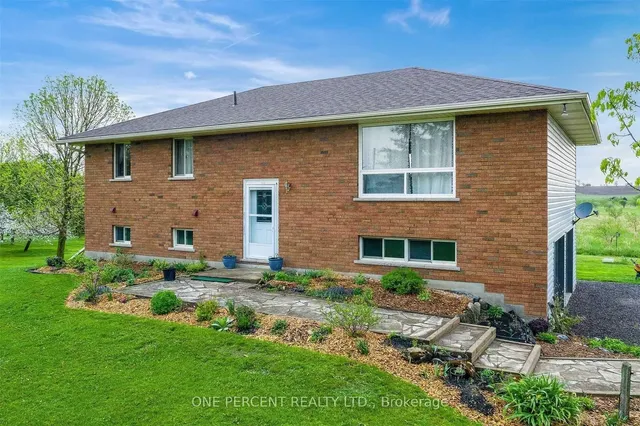 294235 8th Line, Amaranth 3