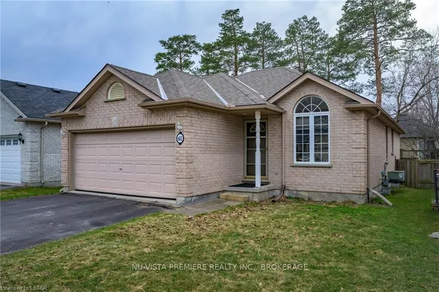 602 SPRUCEWOOD Dr, London North 2