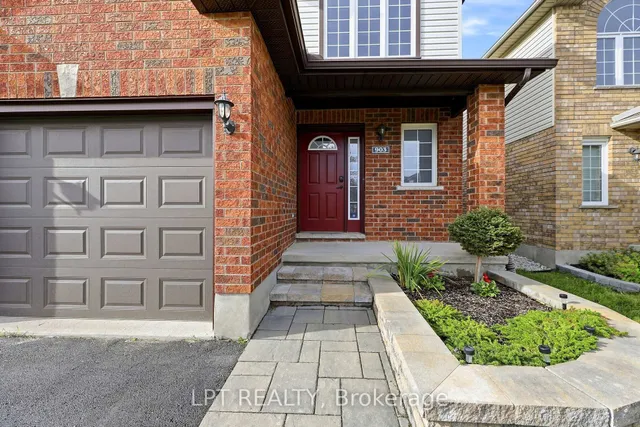 903 Bradshaw Cres, London North 3