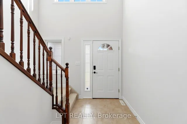 903 Bradshaw Cres, London North 4
