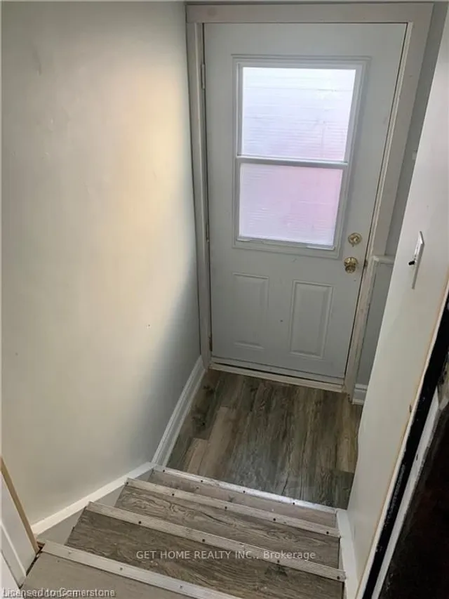 100 Lincoln St, Welland 4