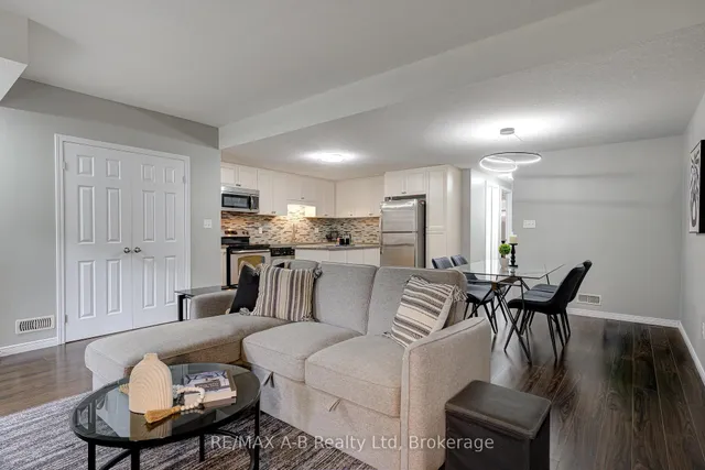 242 Rachel Cres #H, Kitchener 4
