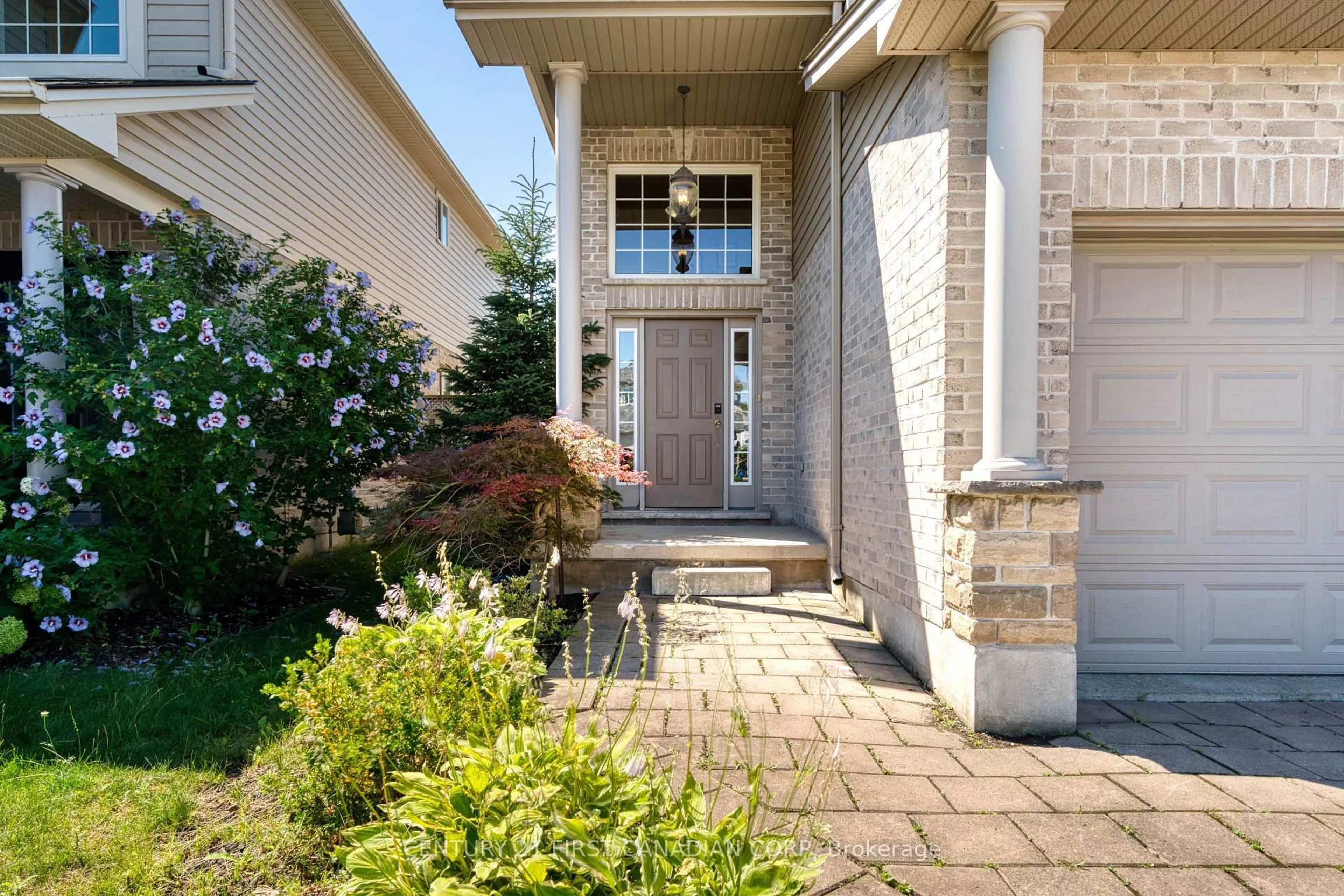 trreb/IMG-X13858978_0a12536a-1c50-4563-80bf-2810f6de0f42-l.jpg