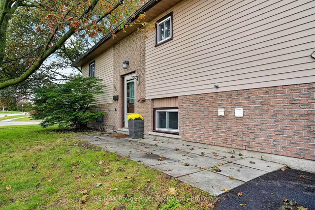 830 Ewing Crt, Cobourg 3