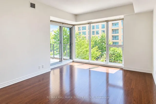 200 LETT St #302, Ottawa 3