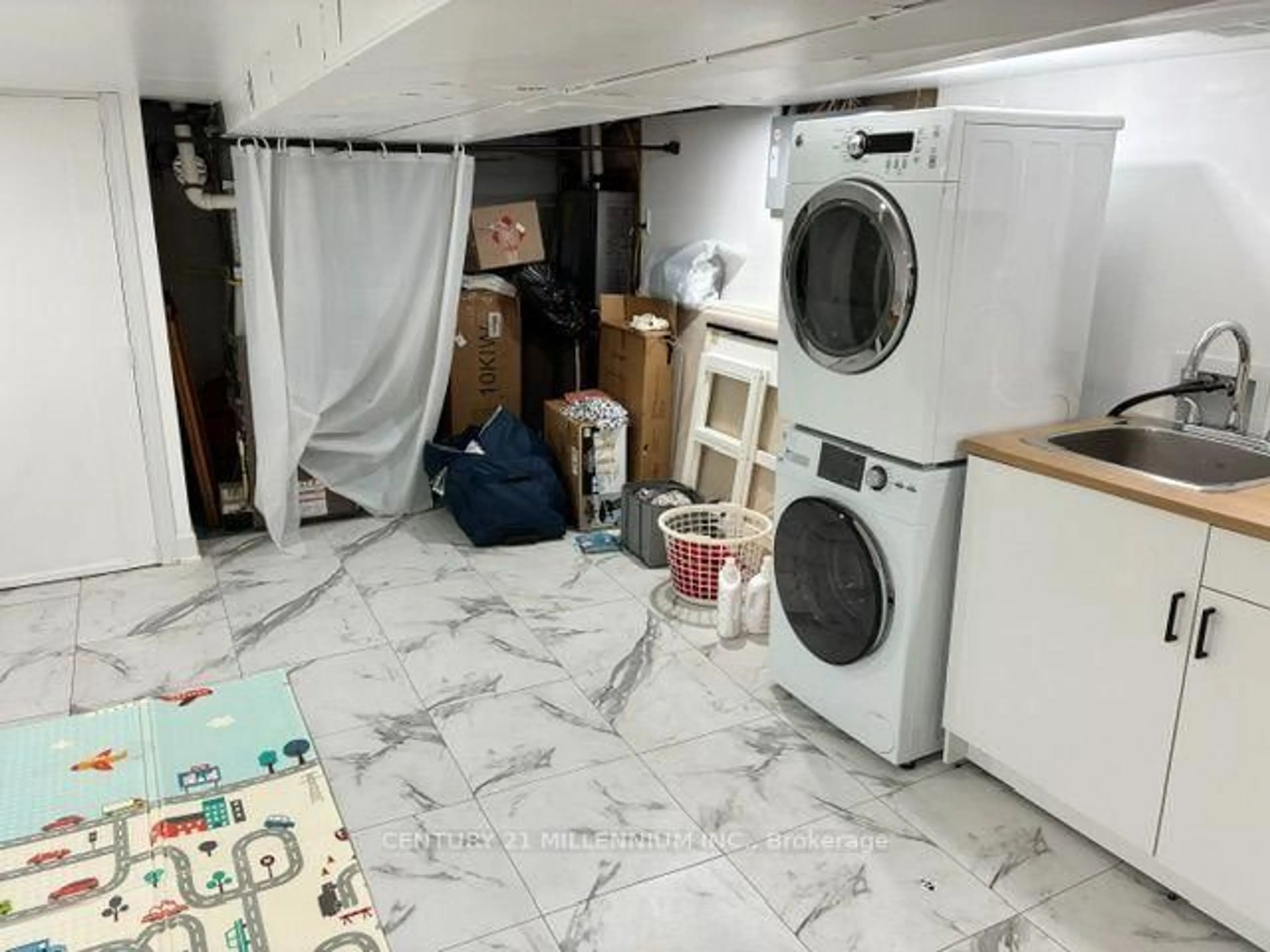 trreb/IMG-X13859724_acb23f5d-0dda-4e23-aaf3-32917d74005d-l.jpg