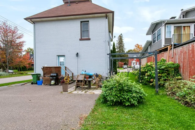256 Maple Ave, Pembroke 4