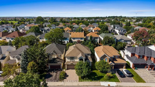 18 Pondhollow Way, Ottawa 2