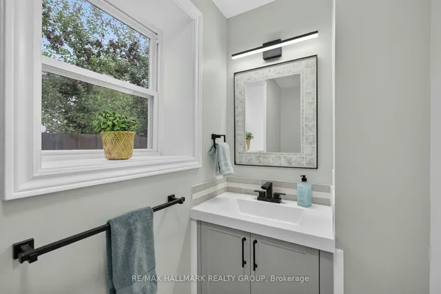241 Lewis St, Edwardsburgh/Cardinal 3