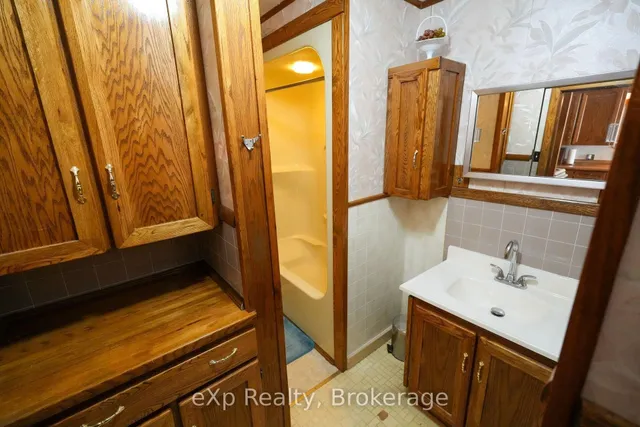 778 8th Ave, Owen Sound 4
