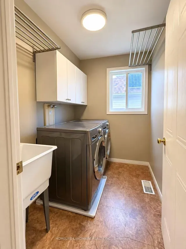 188 Pineland Crt, Waterloo 4