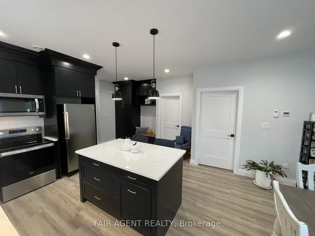 255 Albert St #2, Huron East 5