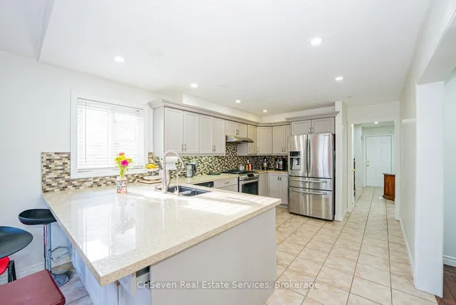 373 Thomas Slee Dr, Kitchener 5