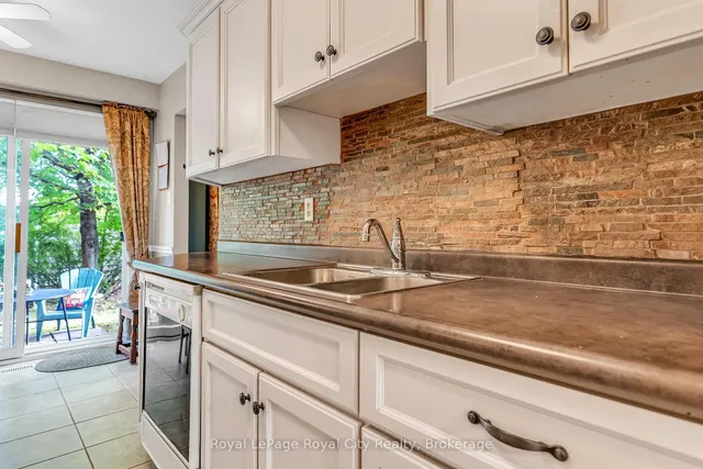 16 Hadati Rd #52, Guelph 3