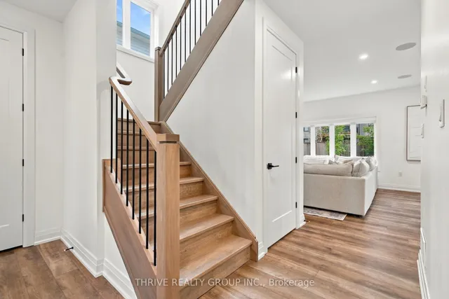 1635 Upper West Ave, London South 5