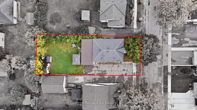 22 Hill Ave, Brantford 2