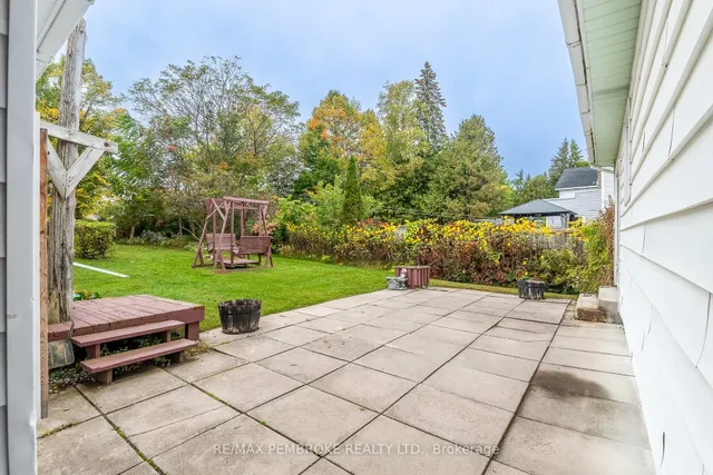 624 Hamilton St, Pembroke 5