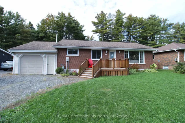 83 Pine St, Bracebridge 3