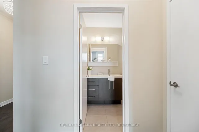 520 North Service Rd #411, Grimsby 4
