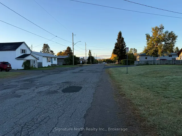 79 Penfold St, Thunder Bay 1