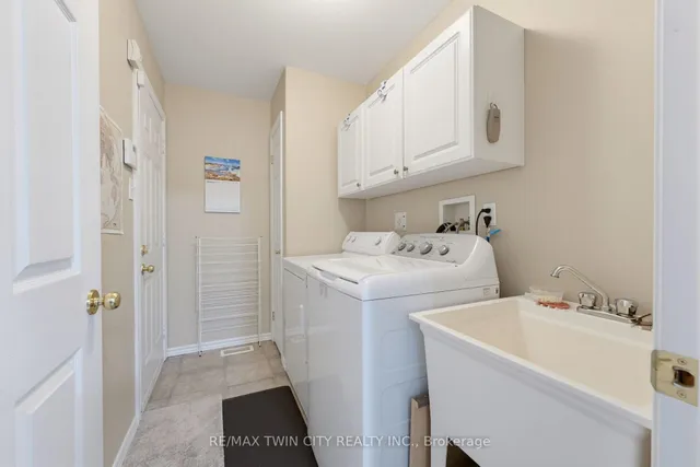 73 Morton Ave #9, Brantford 4