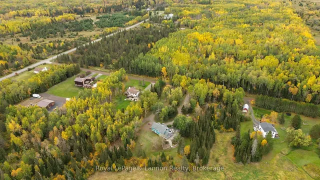 2165 Gregor Rd, Thunder Bay 4