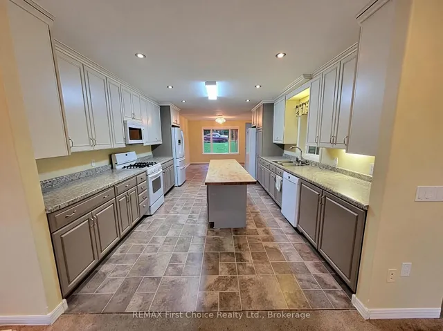 702 River Ave, Rainy River 2