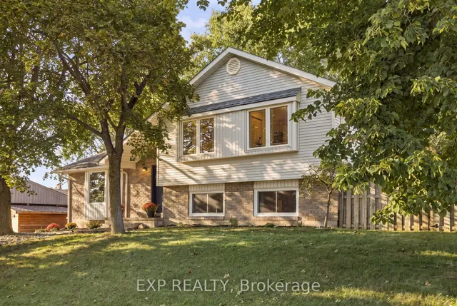 178 Laurentian Dr, Waterloo 1
