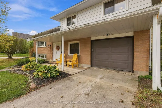 11 William St, Minto 2