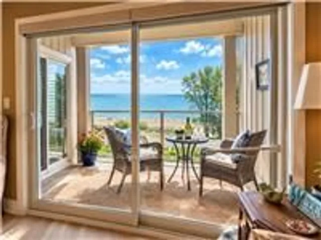 12 Erie Blvd #203, Norfolk 2