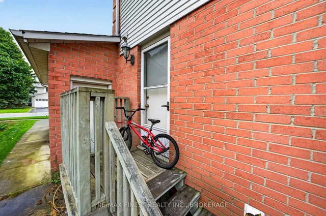 853 Apple Down Dr, Kingston 4