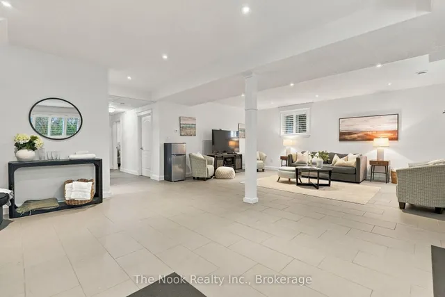 21611 Loyalist Pkwy, Prince Edward County 5