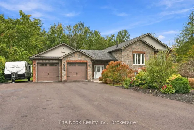 21611 Loyalist Pkwy, Prince Edward County 2