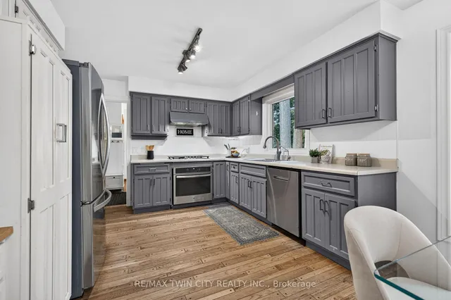 114 Frederick Banting Pl, Waterloo 4