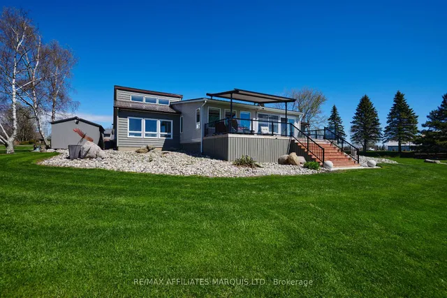 11728 Lakeshore Dr, South Dundas 3