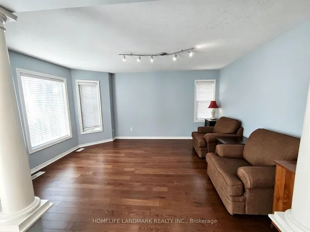 855 Sandcherry St, London North 3