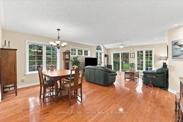 300 Franmor Dr #35, Peterborough 5