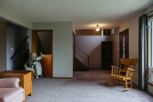 605 Ninth St, Kenora 2