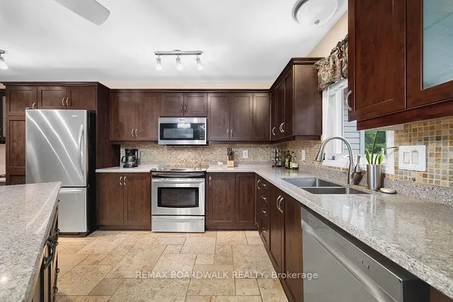 38 Cloutier Dr, Russell 2