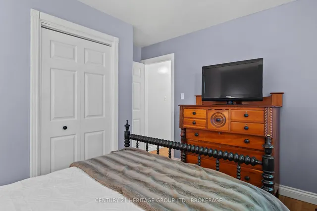 103 Rocklind Close Lane, Front of Leeds & Seeleys Bay 4