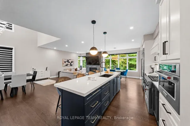 217 Ketchikan Cres, Ottawa 2