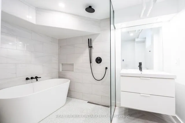 137 Sherman Ave, Hamilton 5