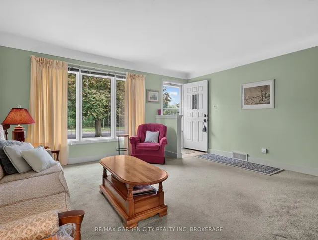 94 Jacobson Ave, St. Catharines 5