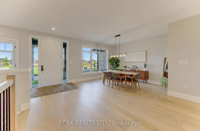 79 Sunset Hills Cres, Woolwich 4
