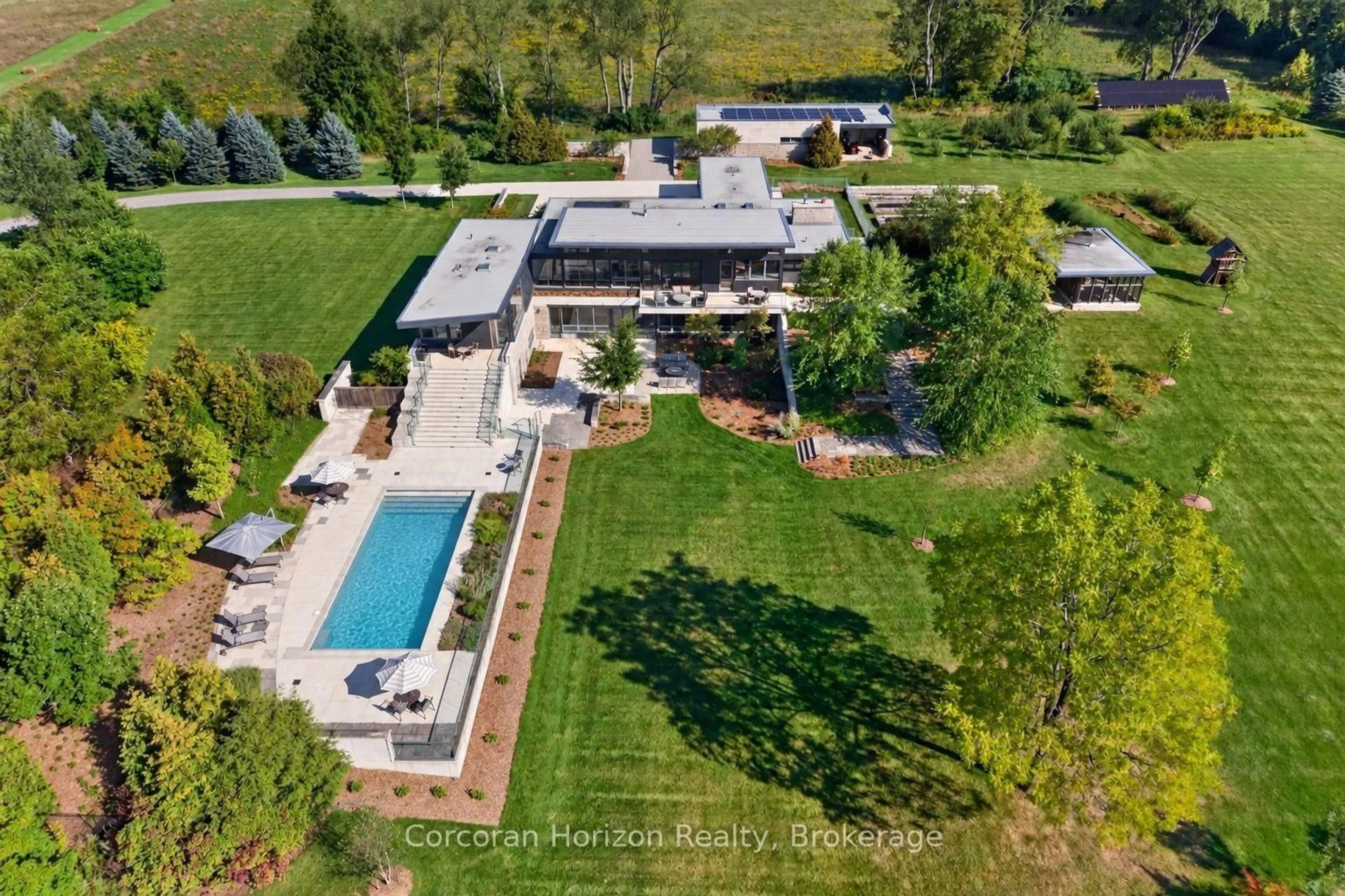trreb/IMG-X13862806_447264c3-41ea-49c0-9360-20a03ce2cd51-l.jpg