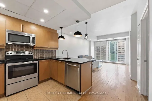134 York St #1009, Ottawa 2