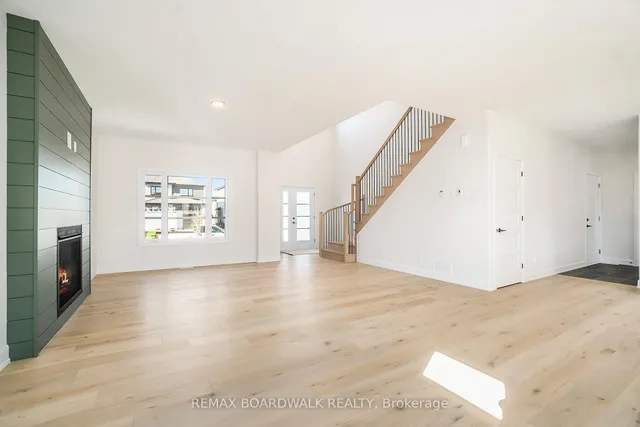 619 Geneva Cres, Russell 5
