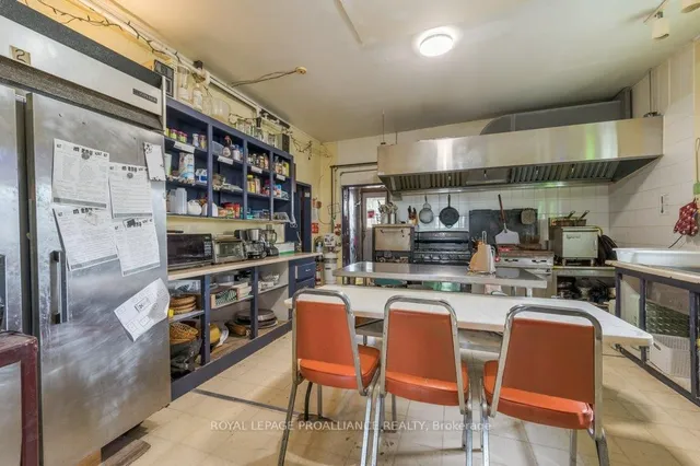 32990 Highway 62, Maynooth 4