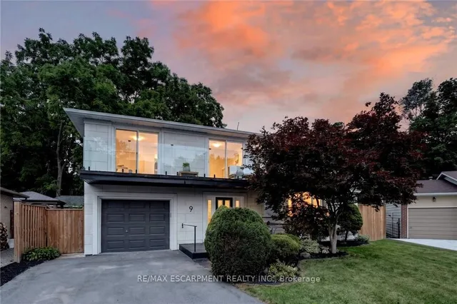 9 Leslie Dr, Hamilton 4